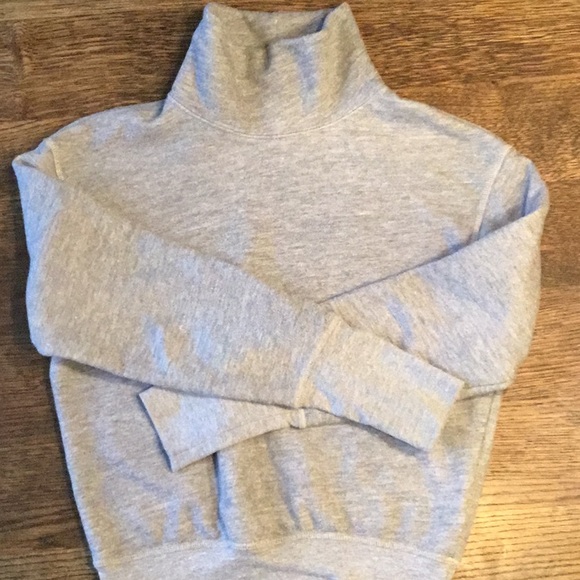 Turtleneck grey sweater! - Picture 2 of 2